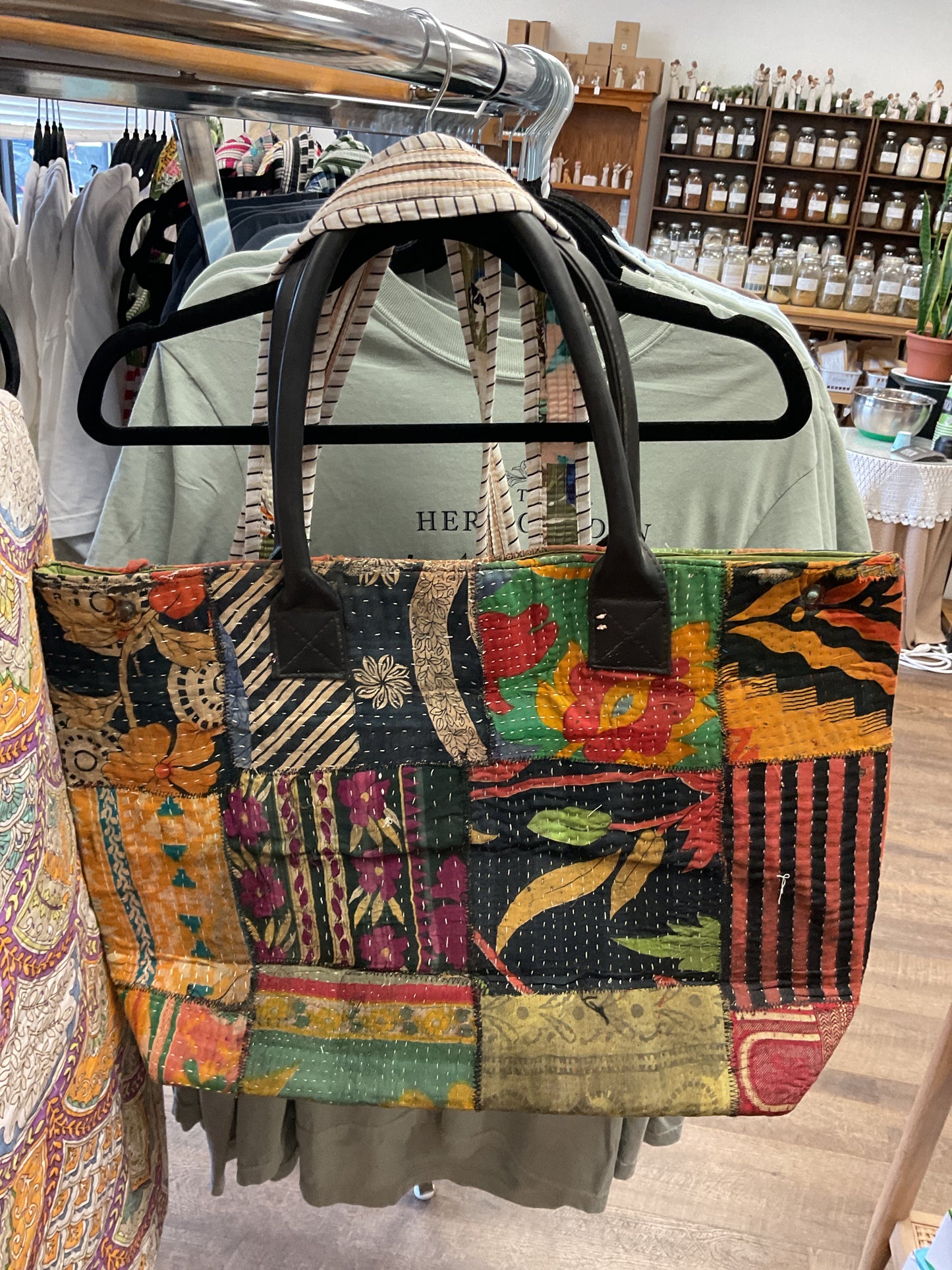 Tote bag