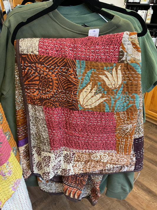 Queen Throw
