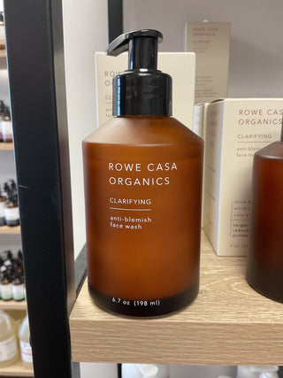 Clarifying anti-blemish face wash
